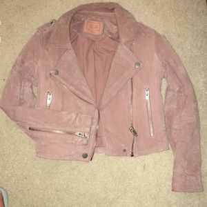 Real suede xs bomber jacket with many details.
